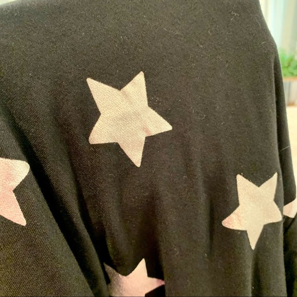 L.N.V. Silver metallic star cropped hoodie - Picture 9 of 9